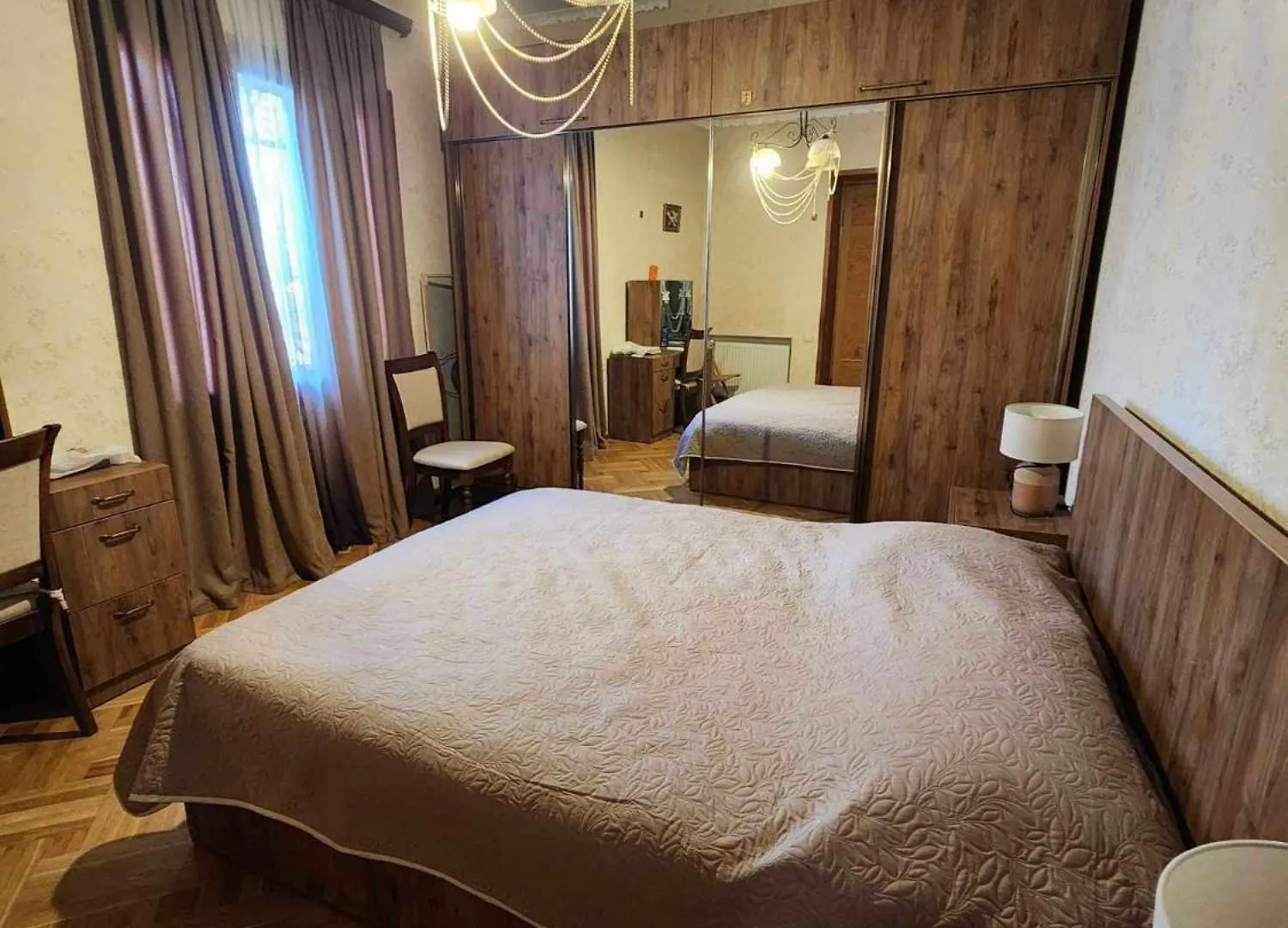 Coziness Comfort And Warmth Comodidad Confort Y Calidez Tbilisi 0*,